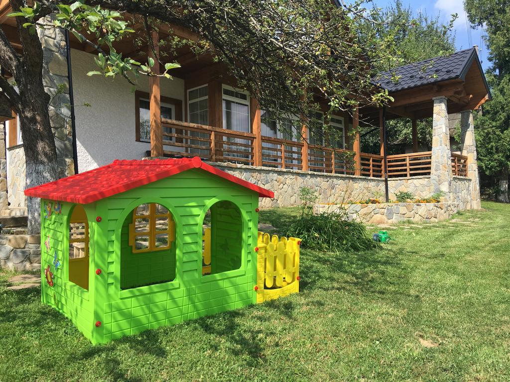 Cottage Familiya Verkhovyna Exterior foto